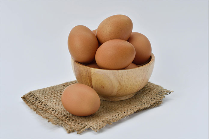 Do Eggs Go In The Fridge Or Can They Also Stay Outside